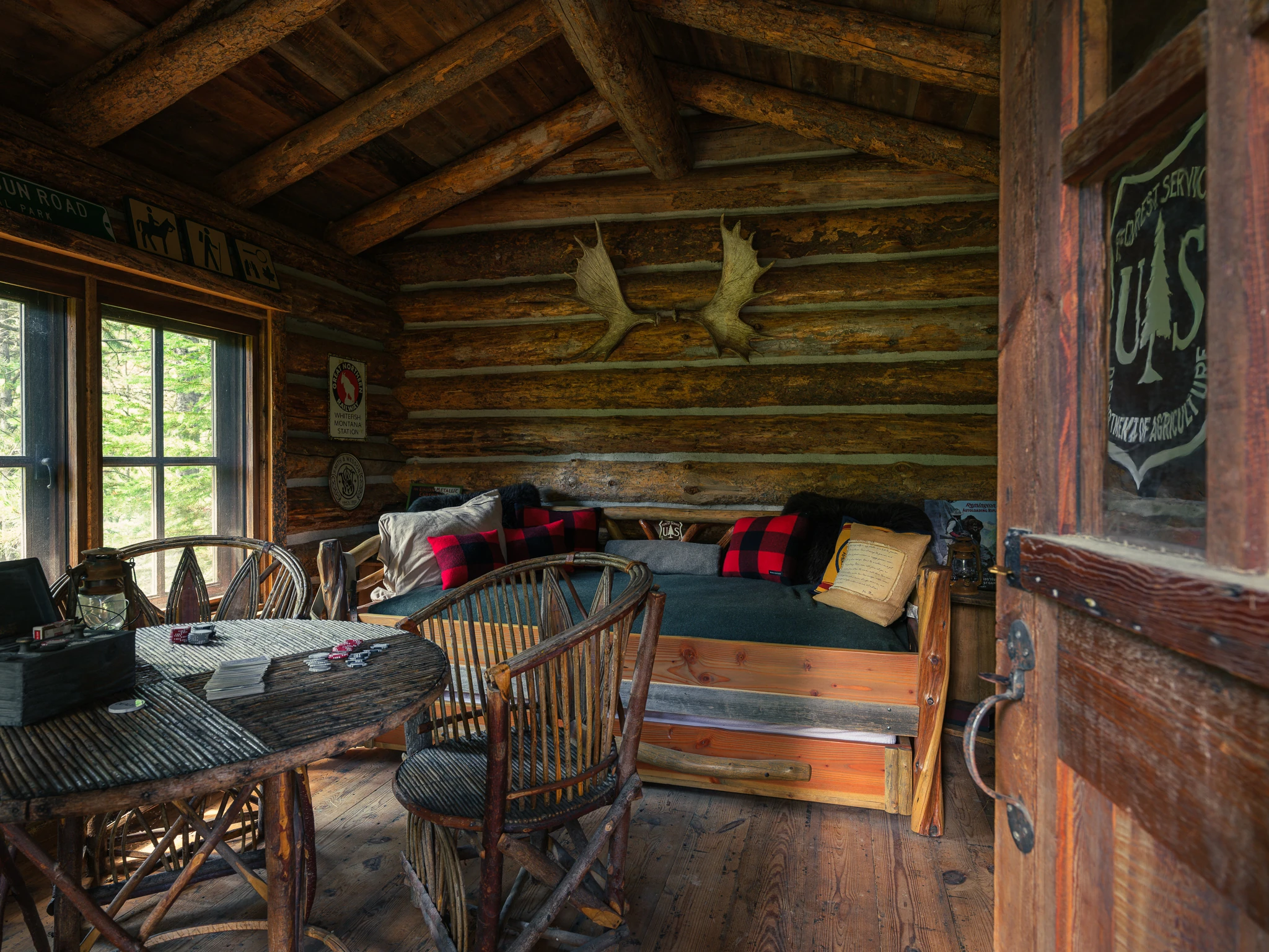 Bunkhouse interior with built-in daybed — interior design photography Big Sky Montana, Pearson Design Group